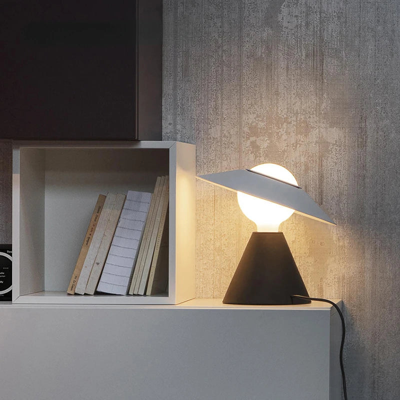 Italian design Stilnovo Fante desk lamp modern minimalist bedroom