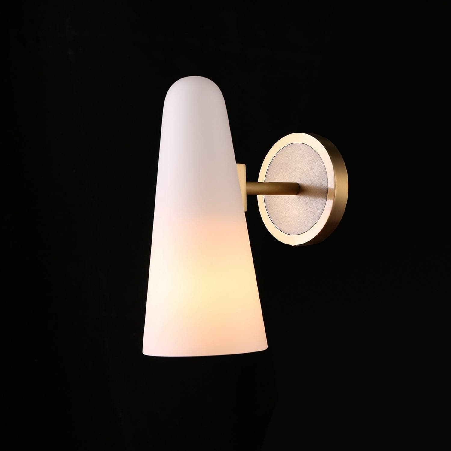 Alen  White Ceramics Shad Wall Sconce